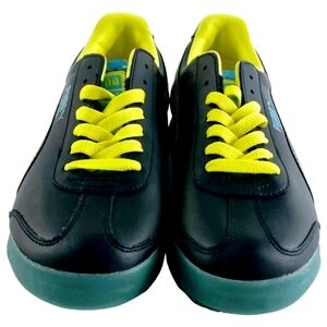 NEW *Women's Puma Roma Fast Rider Shoes (Size 6)